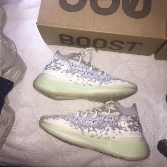 YEEZY 700& 380 size 10 Brand New $300